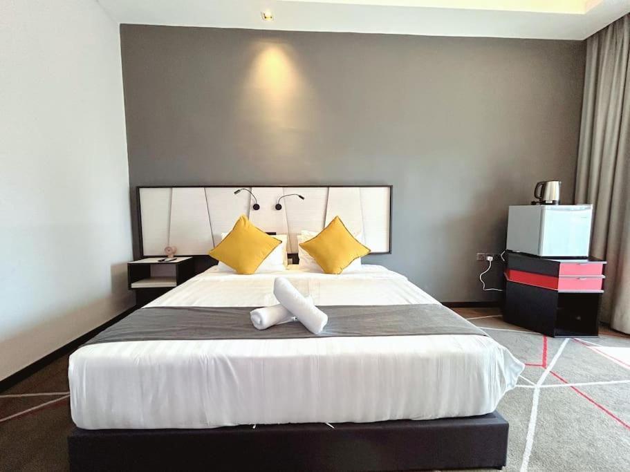 M101 Klcc Kl City King Suites By Livin Kuala Lumpur Extérieur photo