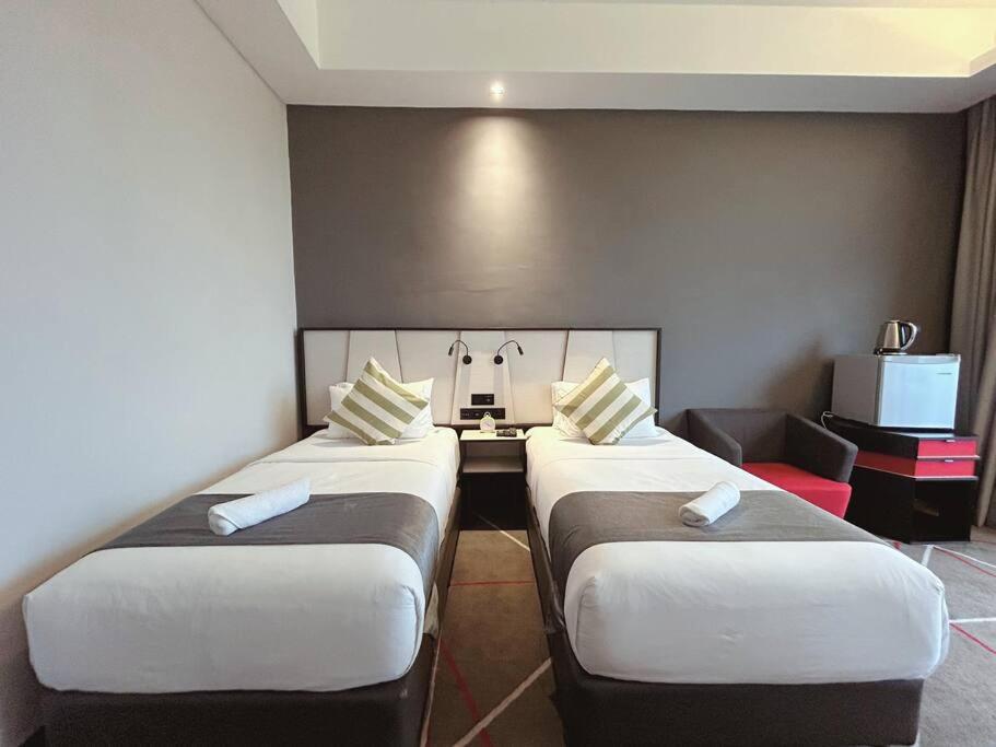 M101 Klcc Kl City King Suites By Livin Kuala Lumpur Extérieur photo